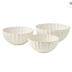 ❤️ The Pioneer Woman Colette Cream Scalloped 3 Piece Nesting Bowl Set
